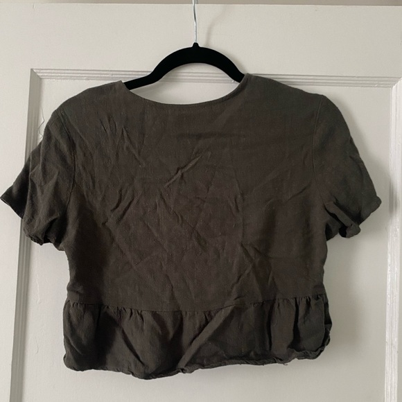 Kendall & Kylie Wrap Front Top size M - Picture 2 of 3